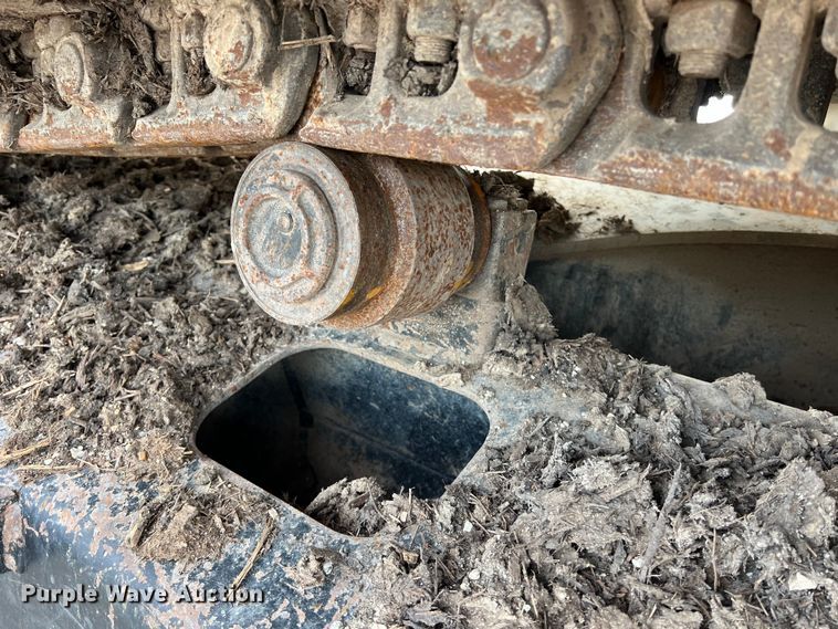 image for item DS2927 2011 John Deere 250G LC excavator