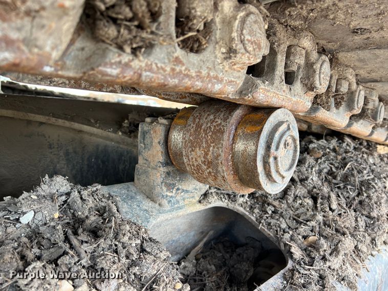 image for item DS2927 2011 John Deere 250G LC excavator