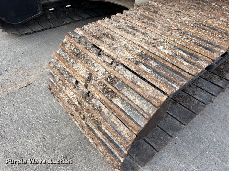 image for item DS2927 2011 John Deere 250G LC excavator