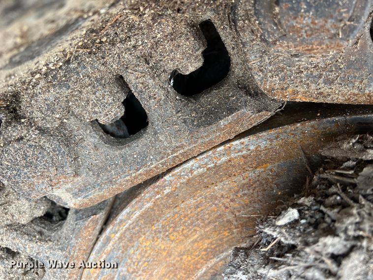 image for item DS2927 2011 John Deere 250G LC excavator