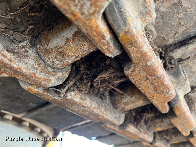 image for item DS2927 2011 John Deere 250G LC excavator