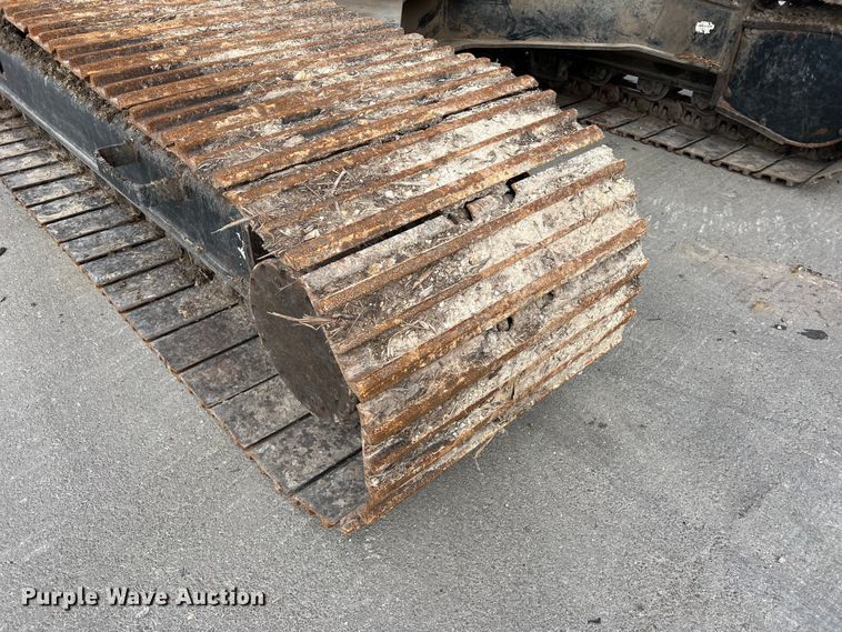 image for item DS2927 2011 John Deere 250G LC excavator