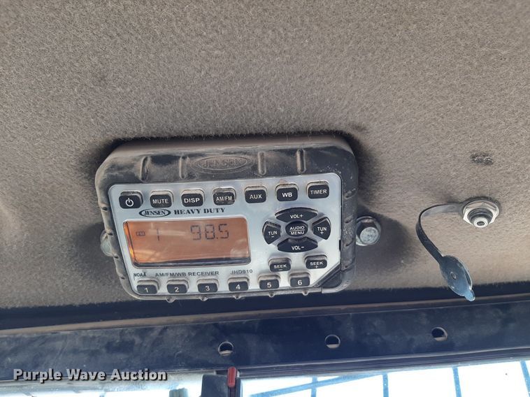 image for item DV9844 2011 Case SR250 skid steer loader