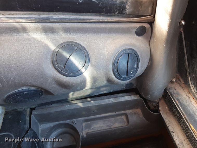 image for item DV9844 2011 Case SR250 skid steer loader