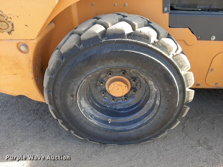 image for item DV9844 2011 Case SR250 skid steer loader