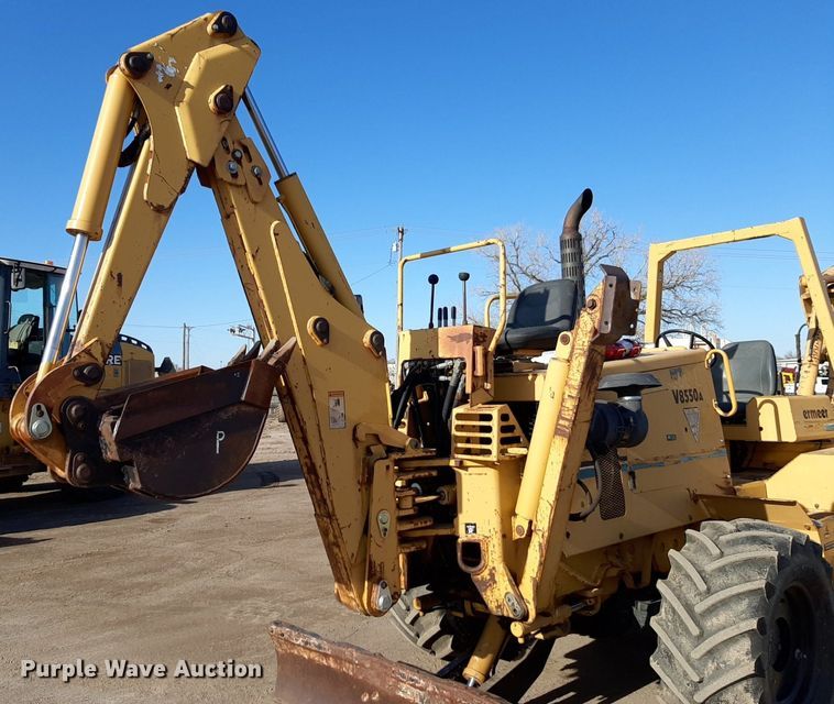 image for item DV9847 2000 Vermeer V8550A vibratory cable plow