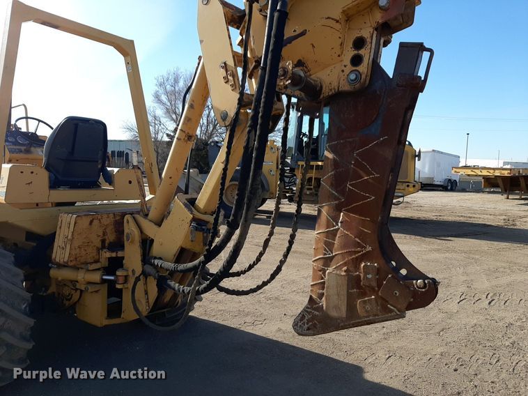 image for item DV9847 2000 Vermeer V8550A vibratory cable plow