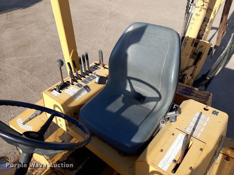 image for item DV9847 2000 Vermeer V8550A vibratory cable plow