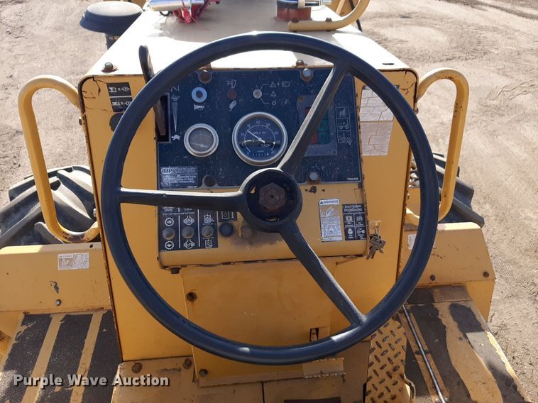 image for item DV9847 2000 Vermeer V8550A vibratory cable plow