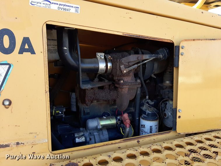 image for item DV9847 2000 Vermeer V8550A vibratory cable plow