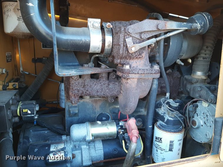 image for item DV9847 2000 Vermeer V8550A vibratory cable plow