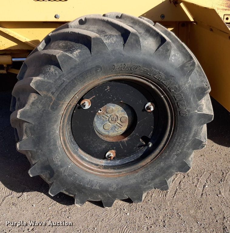 image for item DV9847 2000 Vermeer V8550A vibratory cable plow