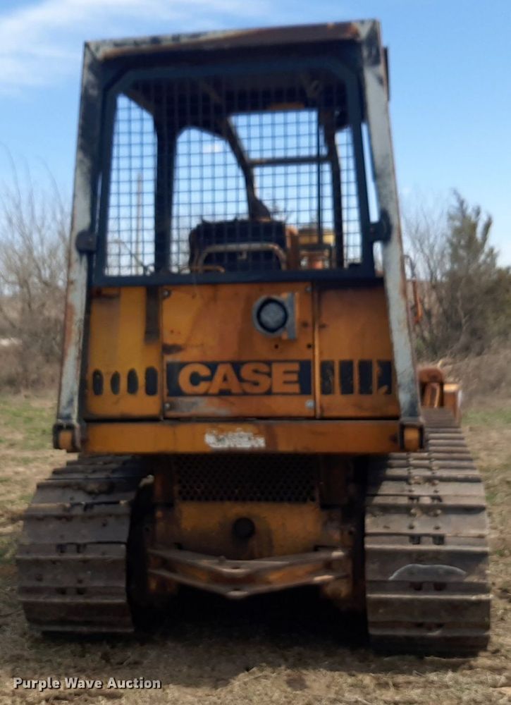 image for item DV9910 1982 Case 850C dozer
