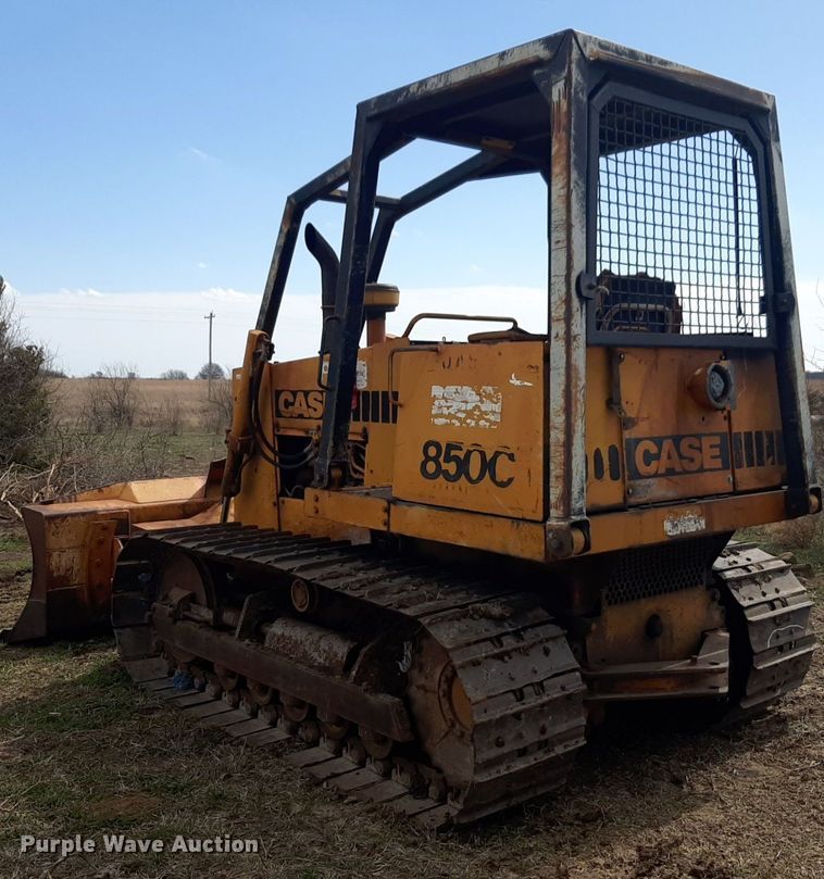 image for item DV9910 1982 Case 850C dozer