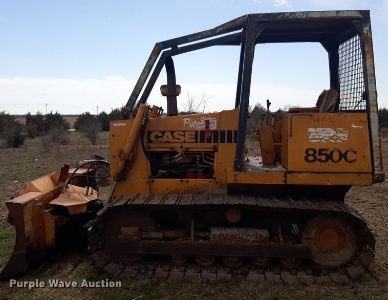 image for item DV9910 1982 Case 850C dozer
