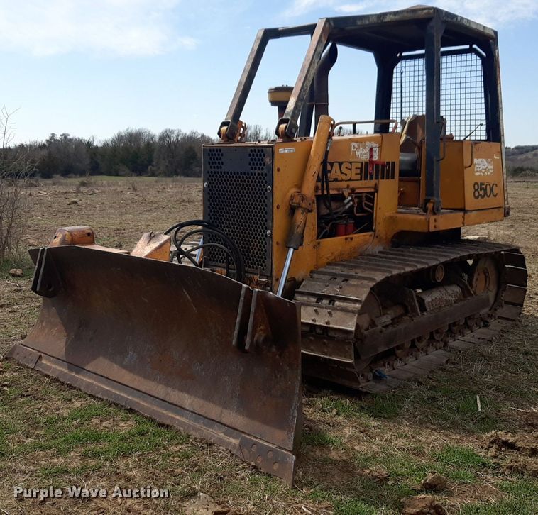 image for item DV9910 1982 Case 850C dozer