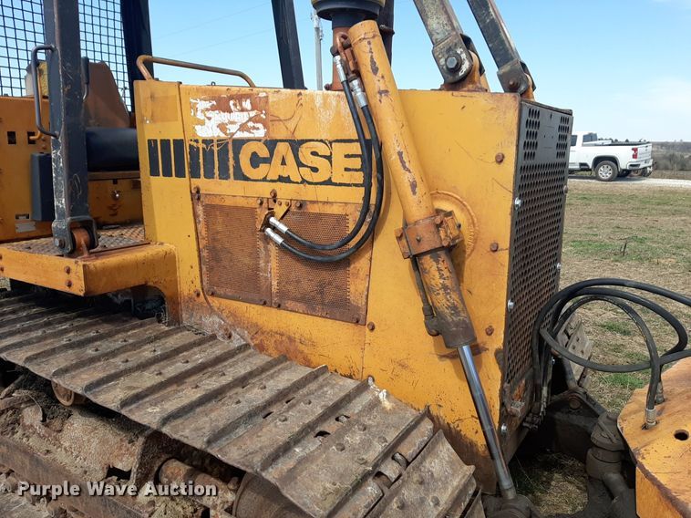 image for item DV9910 1982 Case 850C dozer