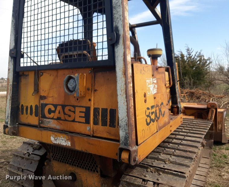image for item DV9910 1982 Case 850C dozer