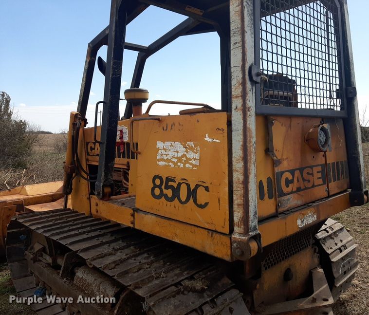 image for item DV9910 1982 Case 850C dozer