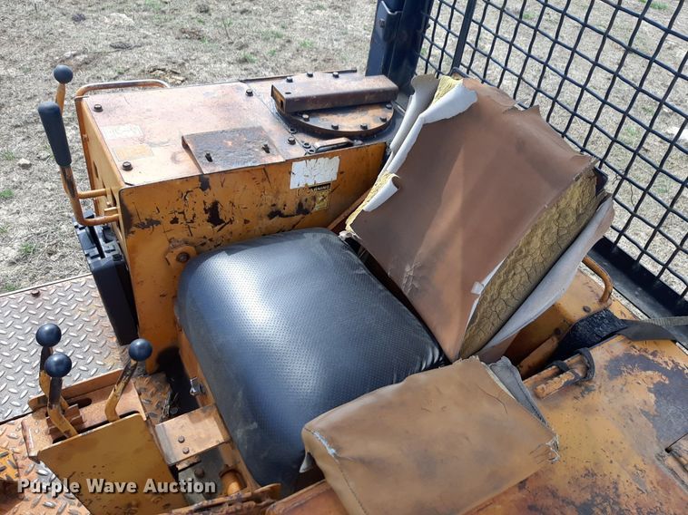 image for item DV9910 1982 Case 850C dozer