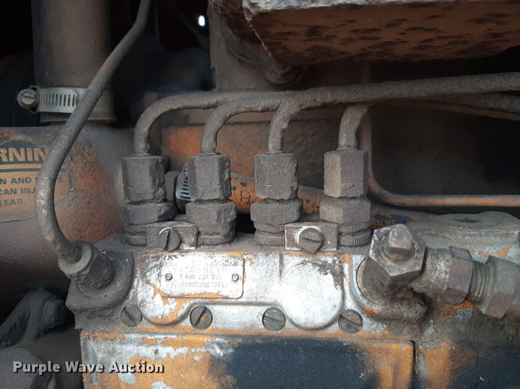 image for item DV9910 1982 Case 850C dozer