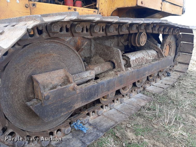 image for item DV9910 1982 Case 850C dozer