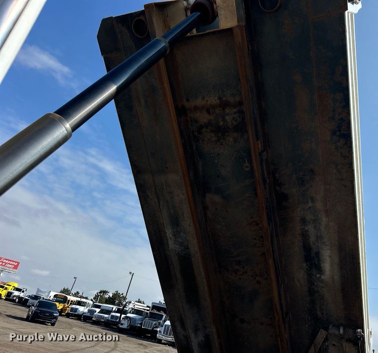 image for item EG1241 2007 Sterling L-Line dump truck