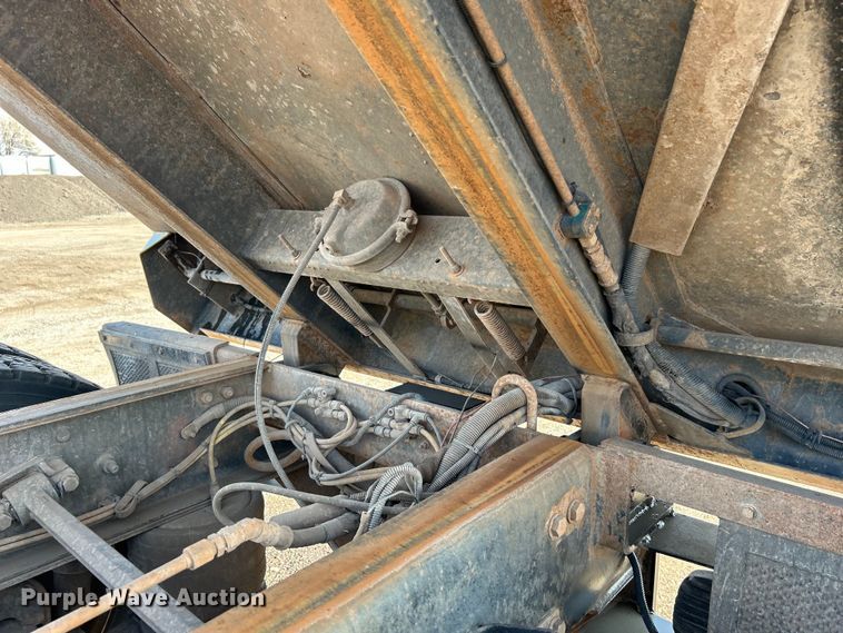 image for item EG1241 2007 Sterling L-Line dump truck