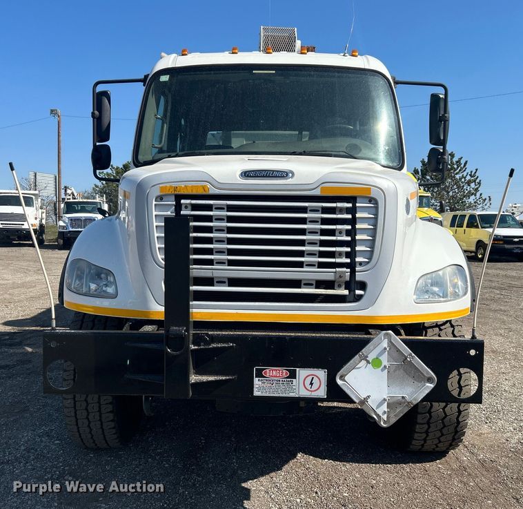 image for item EG1274 2012 Freightliner  M2 Business Class crane truck