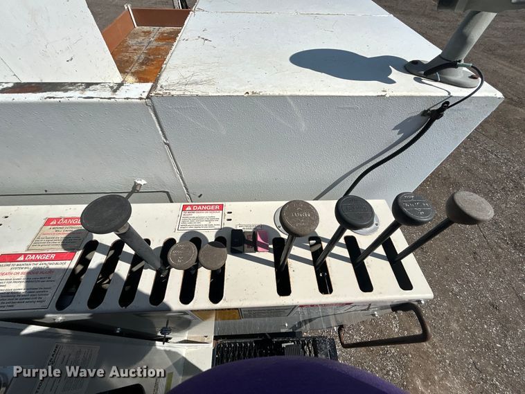 image for item EG1274 2012 Freightliner  M2 Business Class crane truck