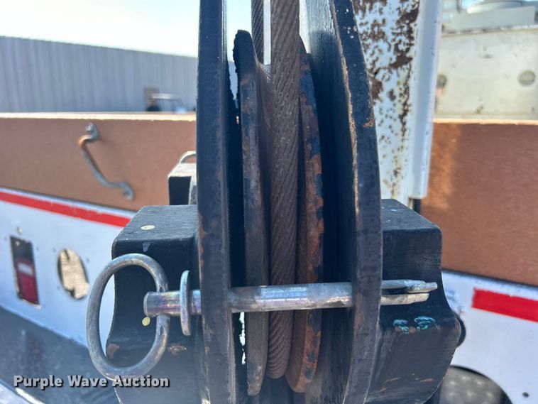 image for item EG1274 2012 Freightliner  M2 Business Class crane truck