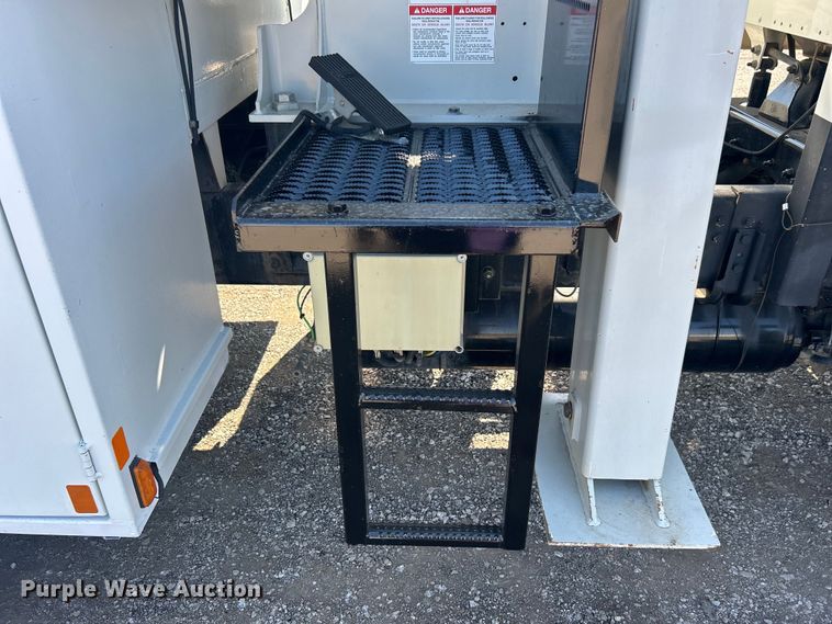 image for item EG1274 2012 Freightliner  M2 Business Class crane truck