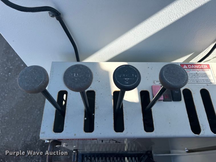 image for item EG1274 2012 Freightliner  M2 Business Class crane truck