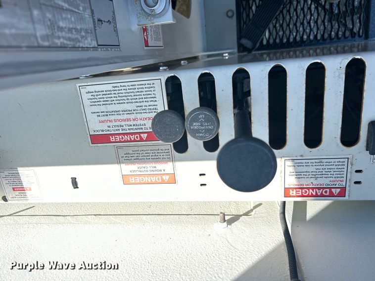 image for item EG1274 2012 Freightliner  M2 Business Class crane truck