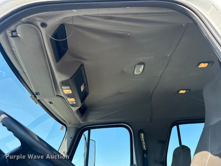 image for item EG1274 2012 Freightliner  M2 Business Class crane truck