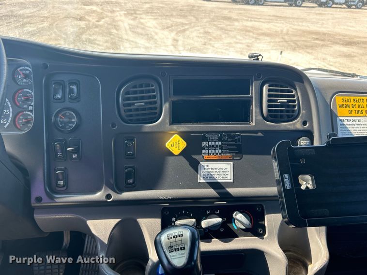 image for item EG1274 2012 Freightliner  M2 Business Class crane truck