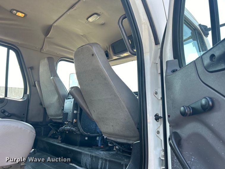 image for item EG1274 2012 Freightliner  M2 Business Class crane truck