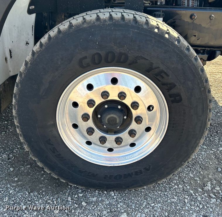 image for item EG1274 2012 Freightliner  M2 Business Class crane truck