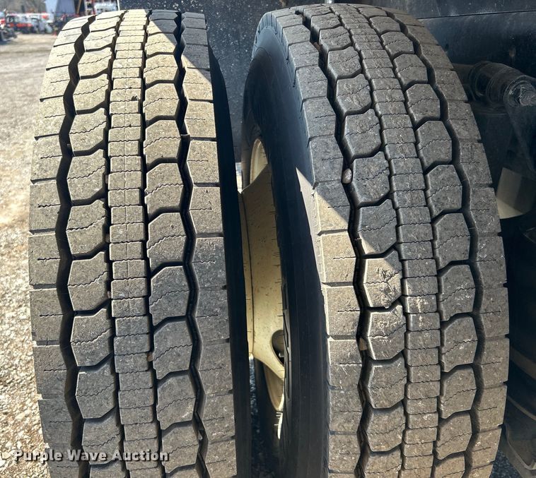 image for item EG1274 2012 Freightliner  M2 Business Class crane truck