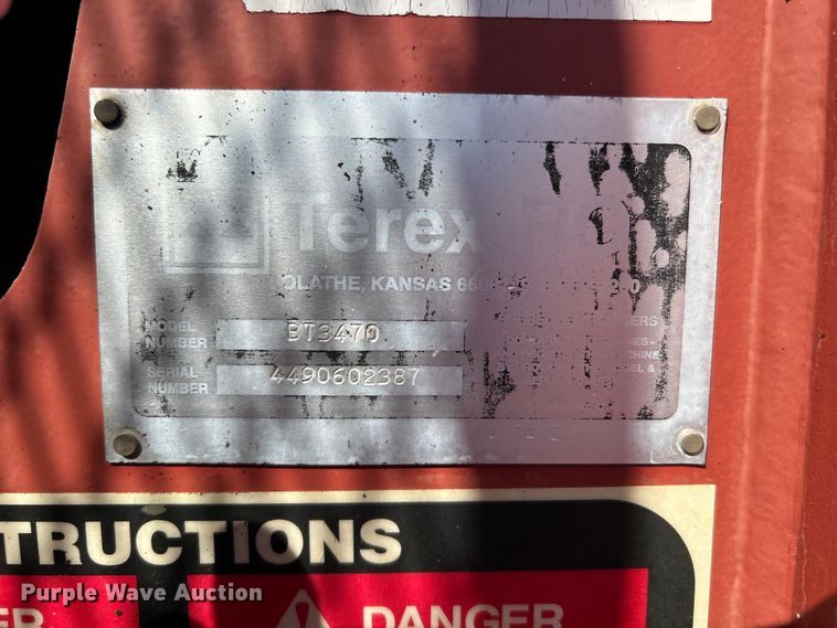 image for item EG1275 2003 Ford F750 Super Duty crane truck