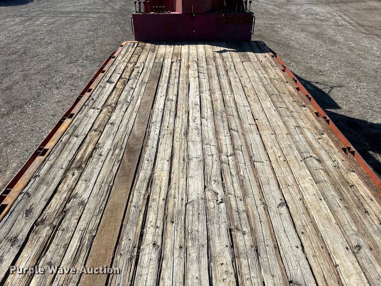 image for item EG1275 2003 Ford F750 Super Duty crane truck