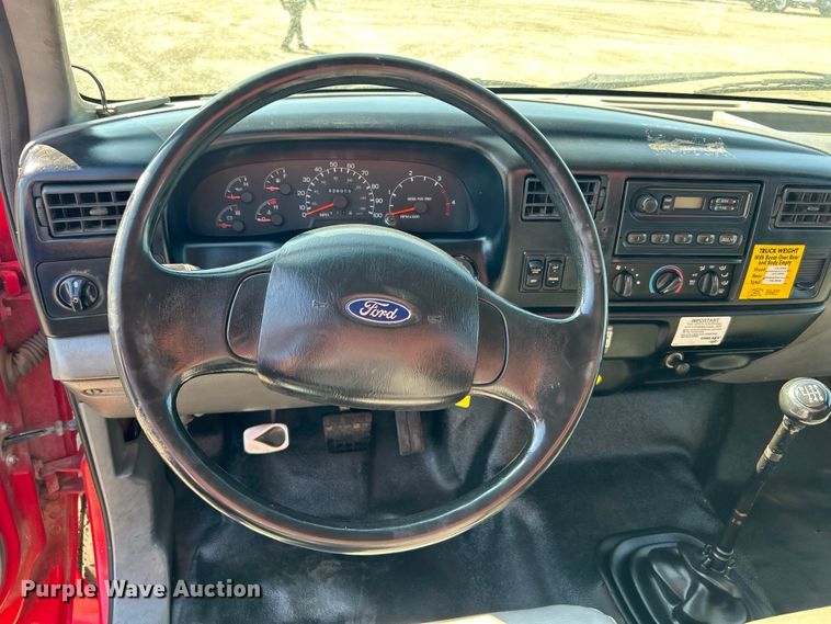 image for item EG1275 2003 Ford F750 Super Duty crane truck