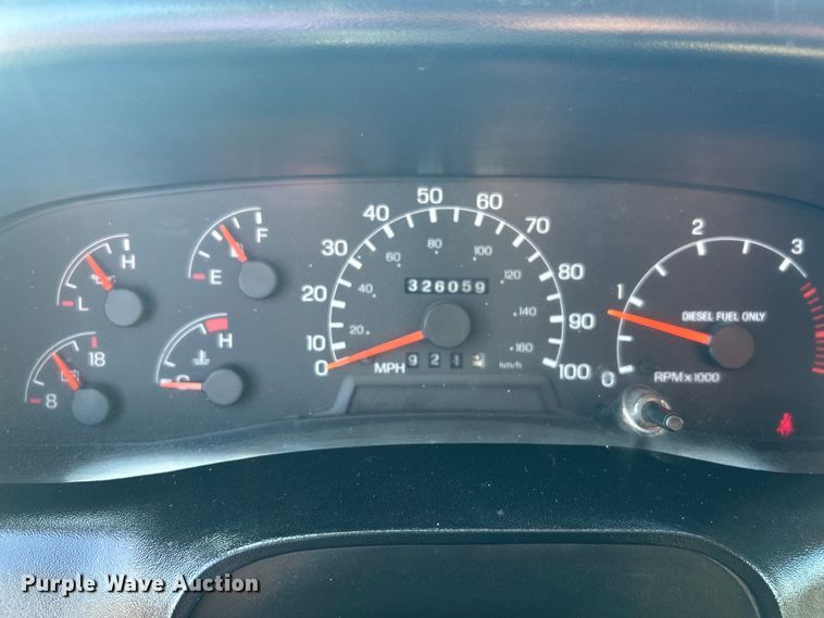 image for item EG1275 2003 Ford F750 Super Duty crane truck