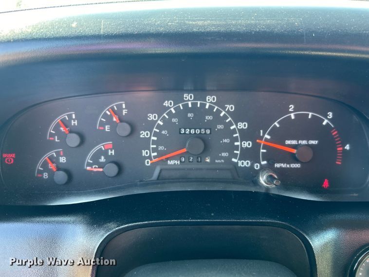 image for item EG1275 2003 Ford F750 Super Duty crane truck