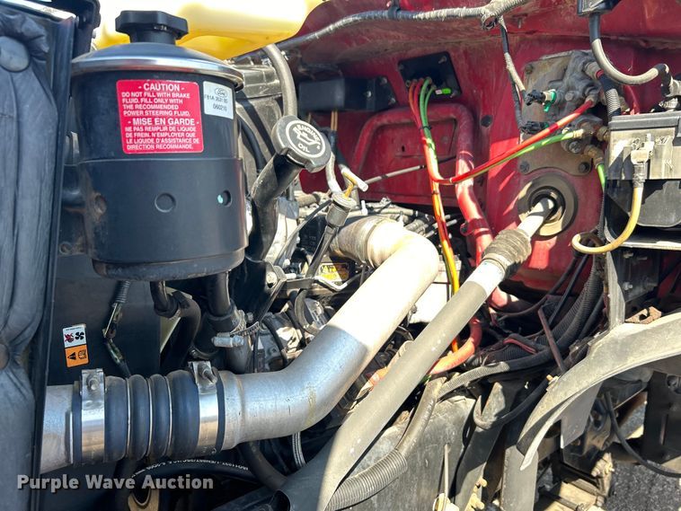 image for item EG1275 2003 Ford F750 Super Duty crane truck