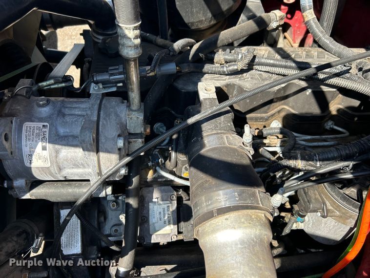 image for item EG1275 2003 Ford F750 Super Duty crane truck