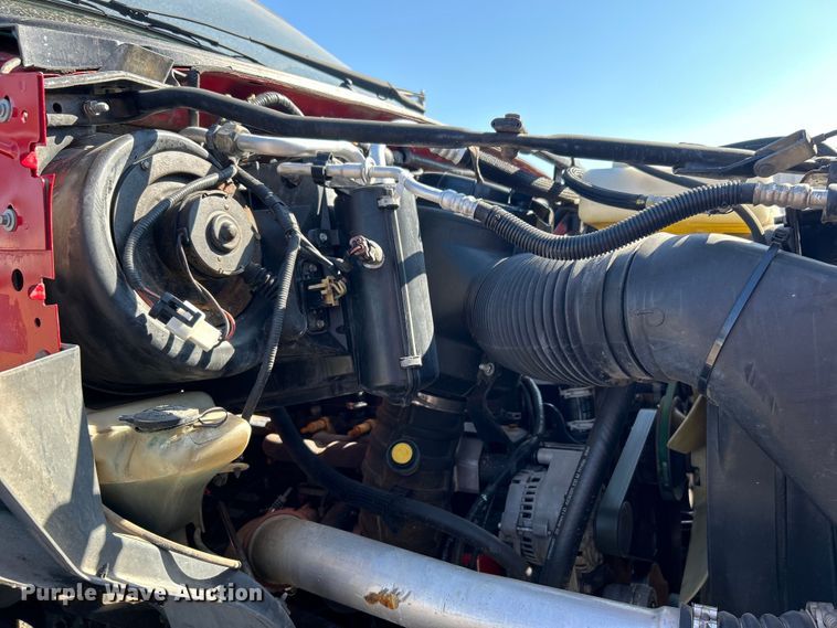 image for item EG1275 2003 Ford F750 Super Duty crane truck