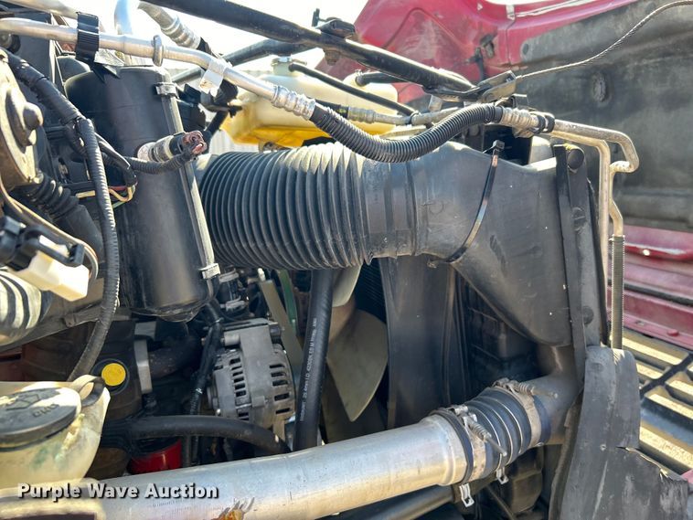 image for item EG1275 2003 Ford F750 Super Duty crane truck