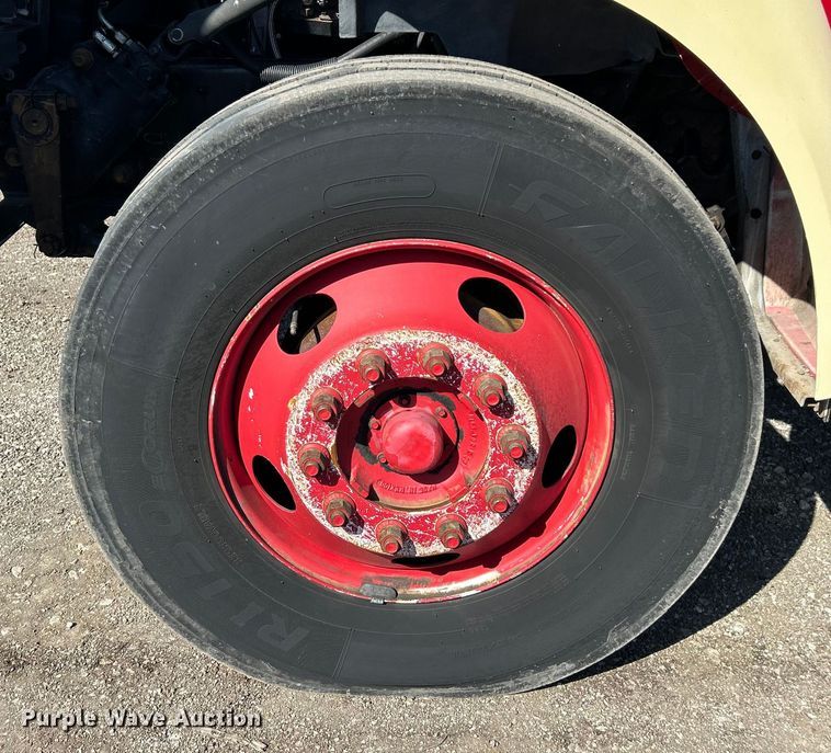 image for item EG1275 2003 Ford F750 Super Duty crane truck