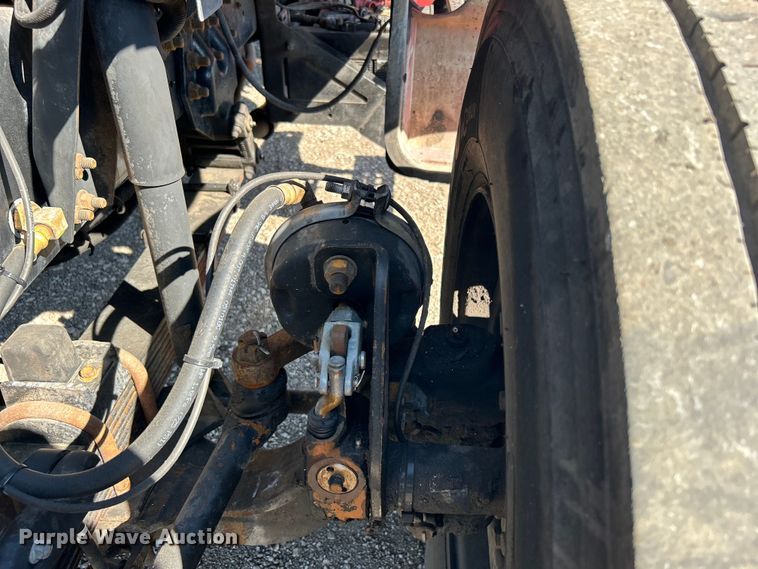 image for item EG1275 2003 Ford F750 Super Duty crane truck